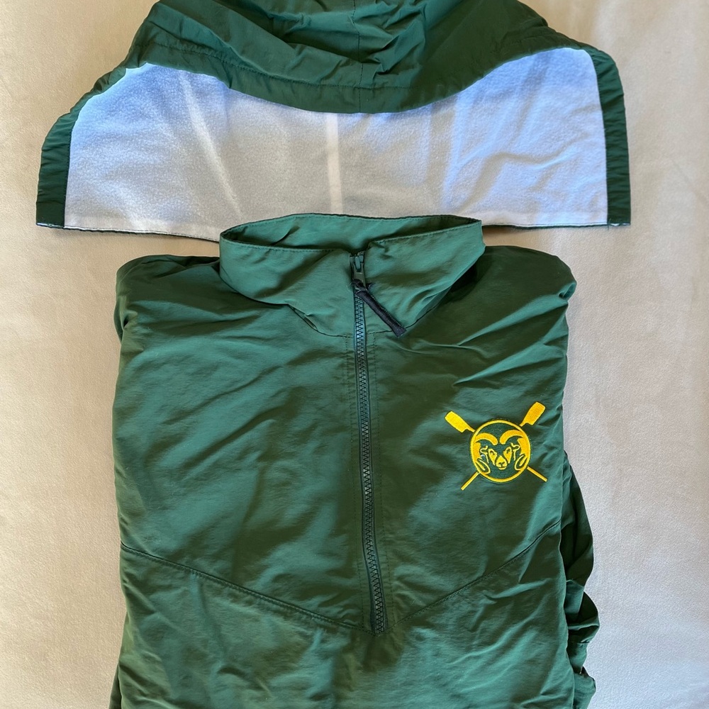 Colorado State Crew Rowing Anorak Mens or Women’s medium with socks - Picture 3 of 8